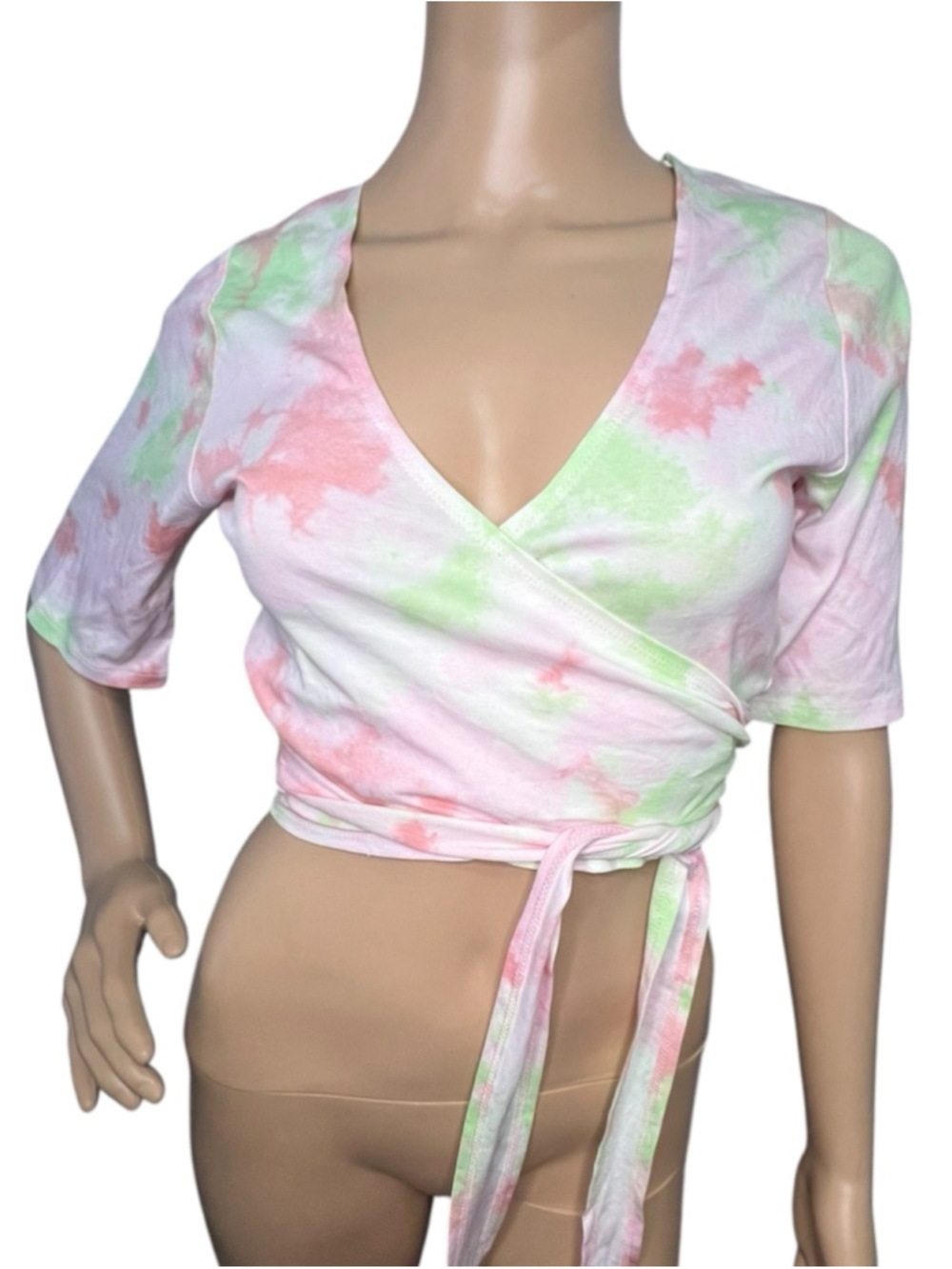 NWT Fabletics Pink And Green Tie Dye Cropped Wrap Tie Front Short Sleeve Shirt